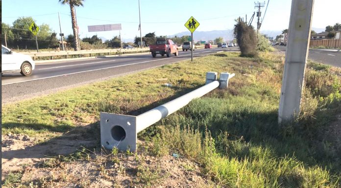 Roban luminarias fotovoltaicas