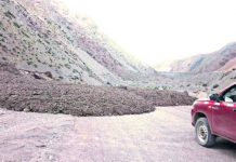 Deslizamientos de lodos obligaron a cerrar temporalmente el paso internacional