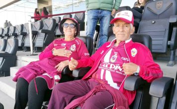 Eternos hinchas de CDLS celebraron en estadio los 56 años de matrimonio