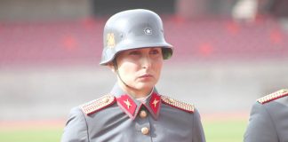 De entre 247 soldados también juró a la bandera una oficial de reserva