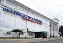 «No se debe pensar que la universidad está libre de riesgos económicos»…