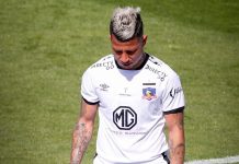 Leonardo Valencia sería despedido de Colo Colo por denuncia de violencia de género.