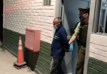 Encuentran cuerpo de un hombre en antejardin de una casa en San Bernardo.