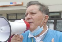 Trabajadores de la salud paralizan reclamando pago de bono y aumento de remuneraciones