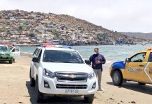 Sorprenden a diez porfiados bañándose en playa de Guanaqueros
