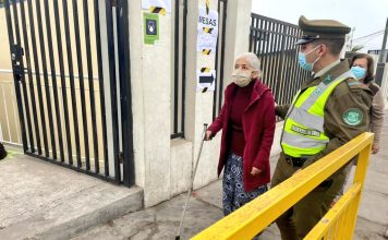 Alta concurrencia de adultos mayores en la mayoría de los locales de votación