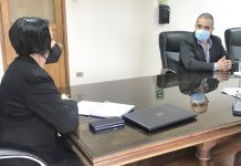 Sanitaria presenta a Gobernadora Regional plan que asegura agua para consumo humano