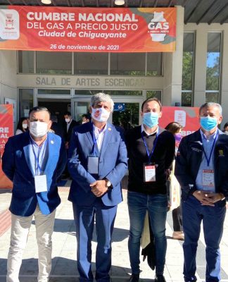 Alí Manoucheheri participa en la «Cumbre del Gas» con más de 100 alcaldes de Chile