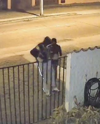 Mecheros que ingresaron a casa en La Herradura huyeron tras ser repelidos a balazos