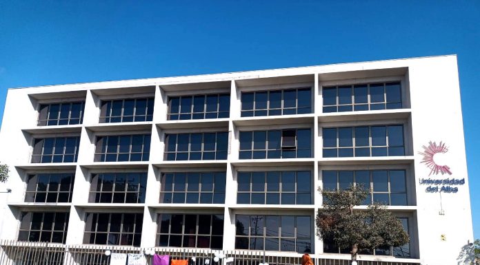 Universidad del Alba desvincula a cuatro funcionarios por muerte de Negri y Llorón