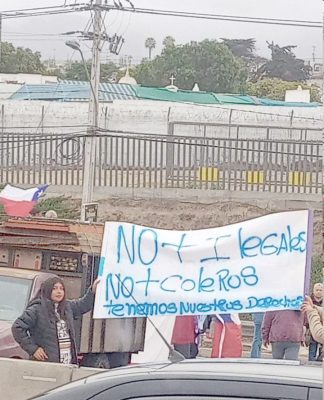 Feriantes reclaman contra los ilegales en el puerto