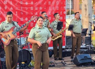 Con puros clásicos encantó la Small Band del Orfeón de Carabineros