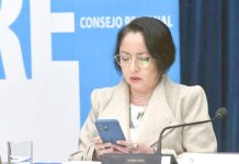 Políticos coinciden en que dictamen de destitución del cargo de Krist Naranjo le hace bien a la región