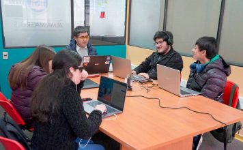 Estudiantes con discapacidad visual acceden a práctico lector de pantallas