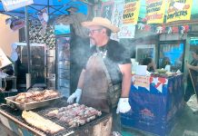 Fonderos desmienten alza de anticuchos y fierritos: «Todo muy rico y barato»