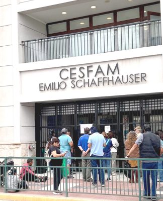 Familia anuncia querella tras muerte de funcionaria de salud en Cesfam