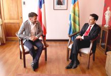 Ministro de Energía y gobernador abordan problemáticas asociadas al mundo rural