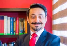 Abogado Carlo Silva responde a cuestionamientos de agrupación feminista