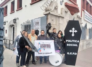 Funcionarios de Ministerio de Desarrollo Social llevan tres semanas de movilización