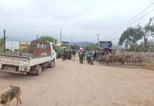 Vecinos de Pan de Azúcar se movilizan con tractores en protesta por obras de Aguas del Valle