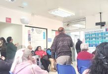 La urgencia se convierte en espera: retrasos agotan a la gente