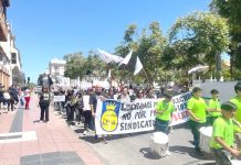 La huelga comenzó el viernes 7 de noviembre, tras el rechazo de la última oferta presentada por la fundación, que incluía un reajuste de 1,2% cuando se esperaba un poco más del 6% y un incremento menor en los bonos de movilización y colación.