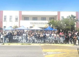 Docentes del Colegio María Educa se manifiestan por mejoras salariales y apoyo pedagógico