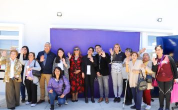 Conmemoran el Día de las Personas Cuidadoras con diálogo ciudadano en el Centro Comunitario Shangri-La