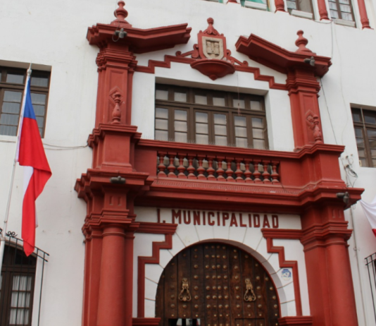 Municipio habla de austeridad, pero gasta $53 millones en cena funcionaria