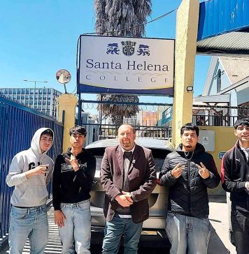 Estudiantes de cuarto medio graban single como tarea de Educación Musical