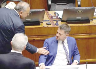 Manouchehri denuncia a Espinoza por presuntas amenazas e insultos en medio de tensa batalla judicial