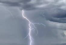 Tormenta eléctrica en pleno diciembre: Relámpagos y truenos sacuden la madrugada en la conurbación