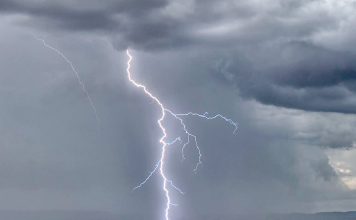 Tormenta eléctrica en pleno diciembre: Relámpagos y truenos sacuden la madrugada en la conurbación