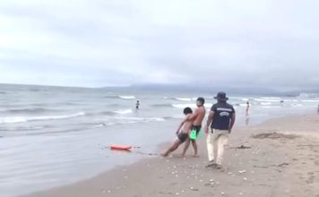Bañista debió ser rescatado tras ingresar al mar en estado de ebriedad