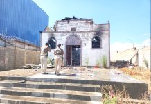 Autoridad religiosa dice que habría voluntad para restaurar la incendiada iglesia Santa Ana