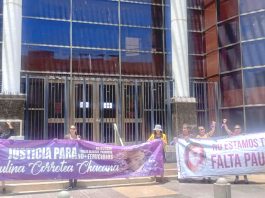 Ordenan prisión preventiva de imputado por femicidio: amigas lloraron a la salida del tribunal