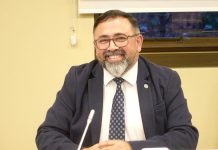 Diputado Víctor Pino sonríe: es carta segura para ser el próximo delegado presidencial