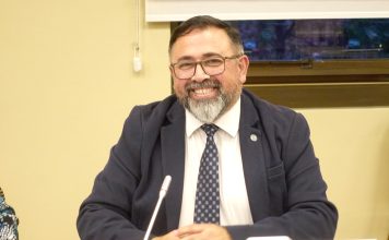 Diputado Víctor Pino sonríe: es carta segura para ser el próximo delegado presidencial