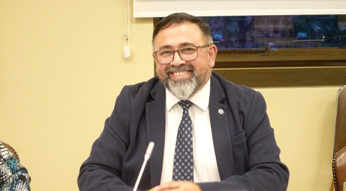 Diputado Víctor Pino sonríe: es carta segura para ser el próximo delegado presidencial