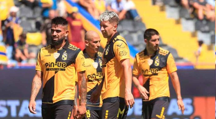 La UDEC terminó con el invicto del supercampeón en la primera fecha