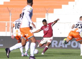 Deportes La Serena metió sorpresivo triunfo en el desierto