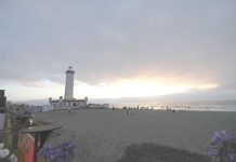 EL FARO SE ILUMINA EN EL DÍA DEL AMOR POR PRIMERA VEZ