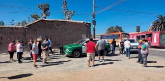 Vecinos frenan corte de luz con presencia policial en Cruz de Caña