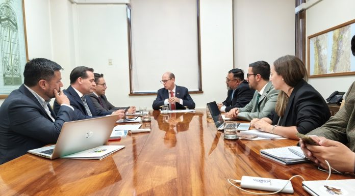 Circunvalación, Ruta CH-41 y desaladora de El Panul marcan reunión clave con el MOP para destrabar obras en la región