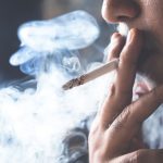 En la región: 7,5% de los adolescentes consume tabaco y 37,7% estuvo expuesto al humo en su hogar