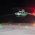 Dos detenidos tras apuntar con láser a helicóptero de Carabineros