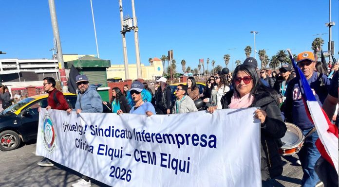 Trabajadores de Clínica Elqui rechazan última oferta de RedSalud y acusan prácticas antisindicales