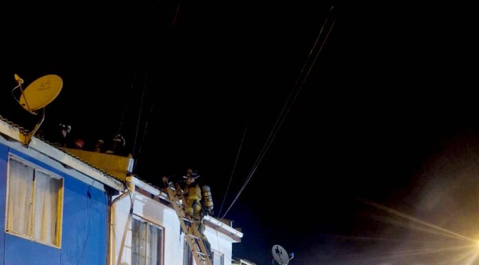 Noche de emergencia en Las Compañías: Dos incendios movilizaron seis carros de Bomberos y un procedimiento terminó con agresión