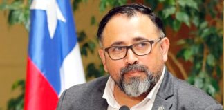 Rumor sobre salida de Víctor Pino pierde fuerza en La Moneda