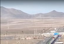 Camioneros botan toneladas de comida por cortes y demoras